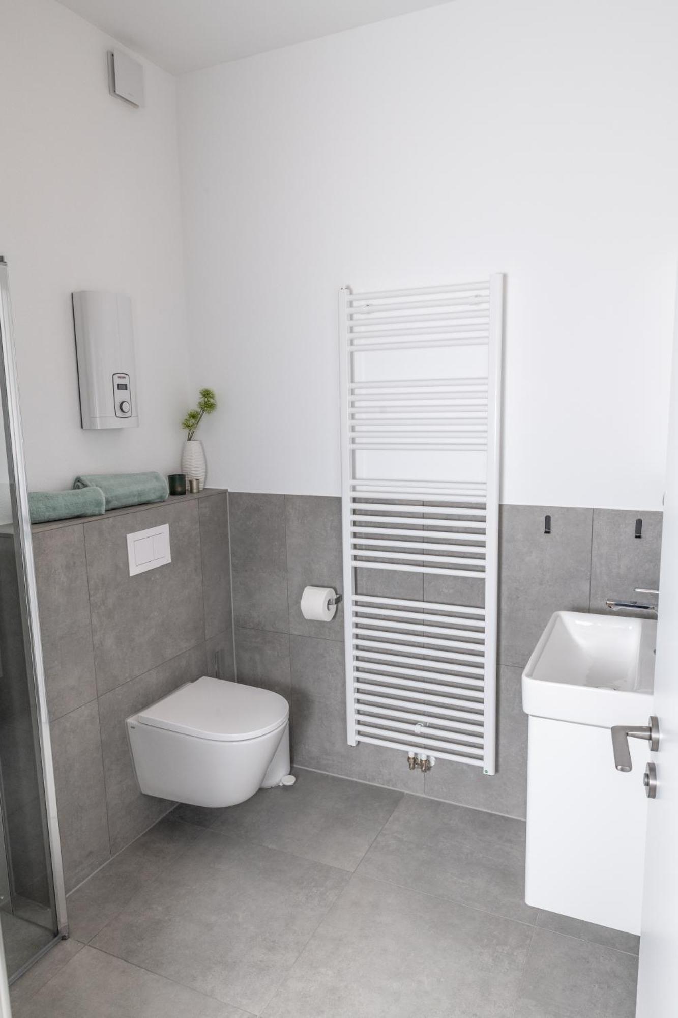 Apartment Weingut Dr Hermann I Ерден Екстериор снимка